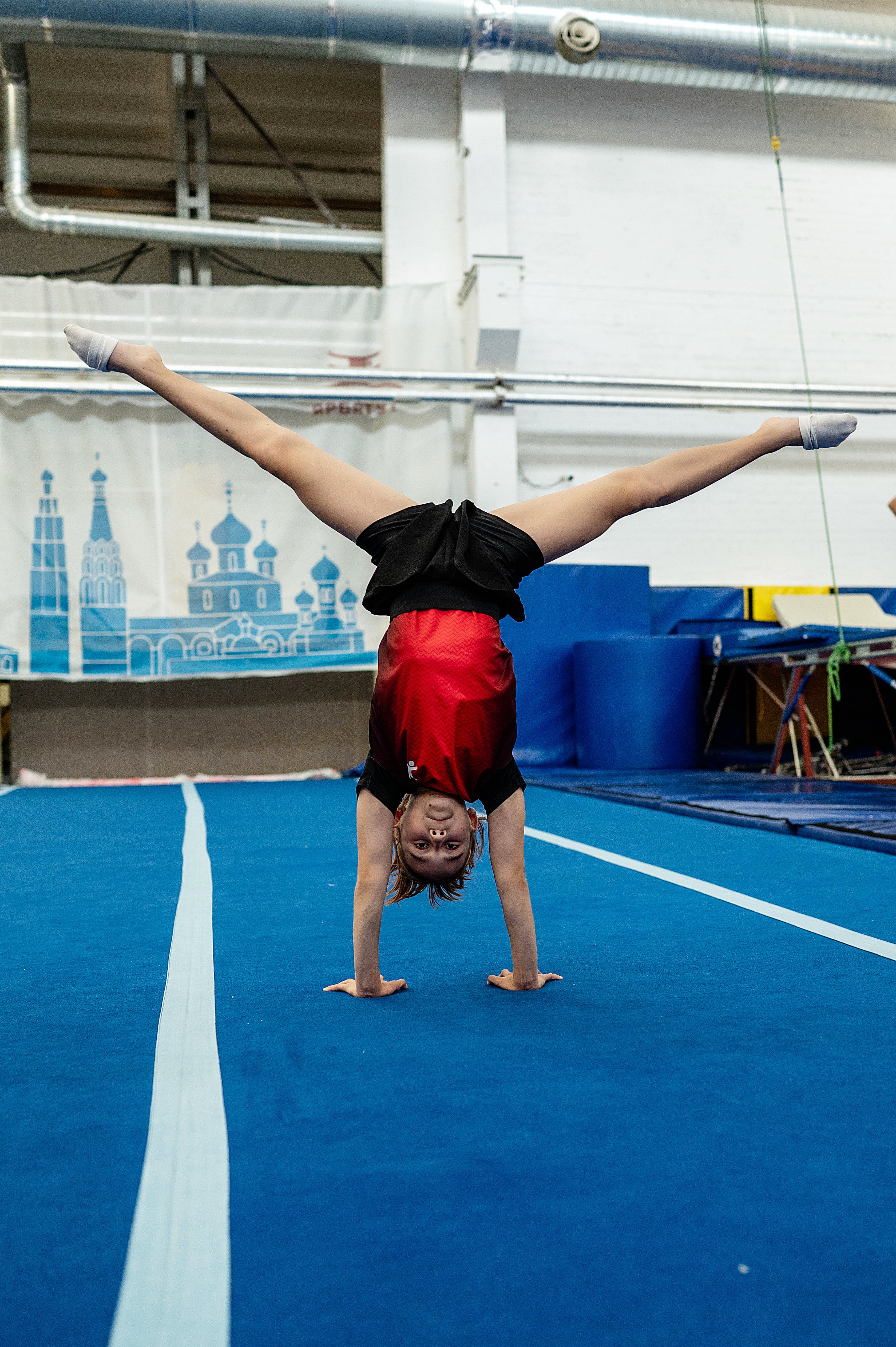 Тренер София проводит индивидуальное занятие